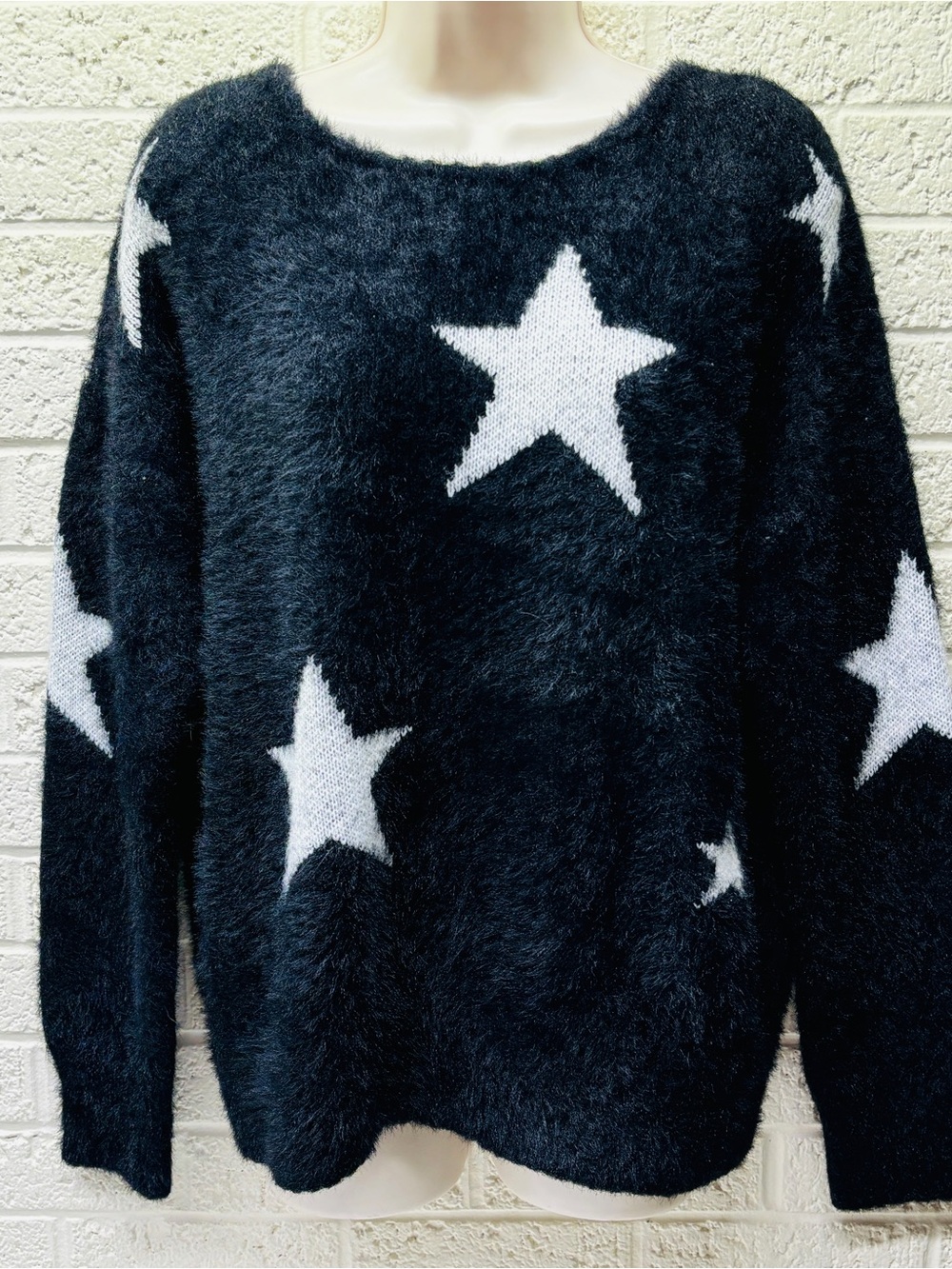 Buddy Love Sz S Black Star Print Eyelash Knit Pullover Fuzzy Comfy Sweater • EX‼